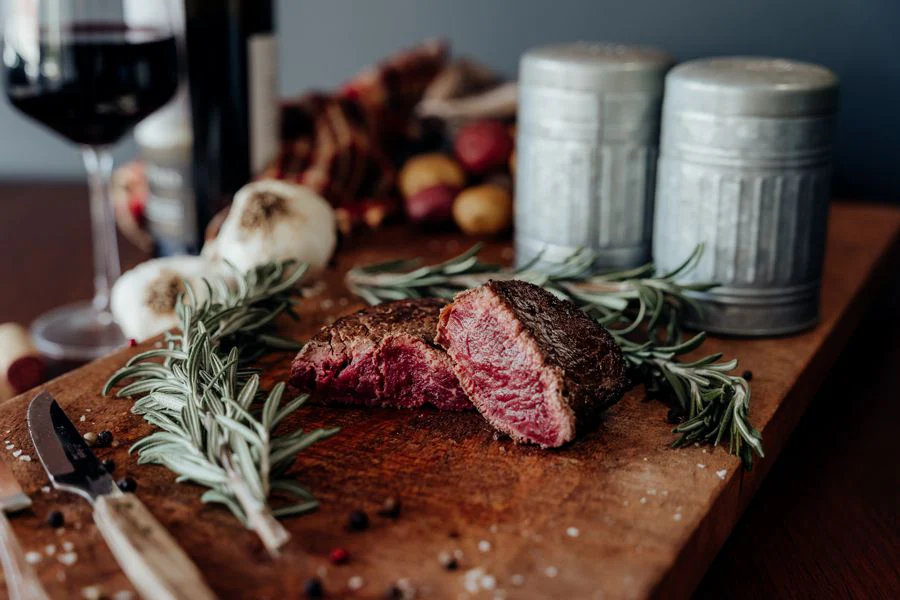 Beef Tenderloin Filet Mignon - 6 oz - Image 2