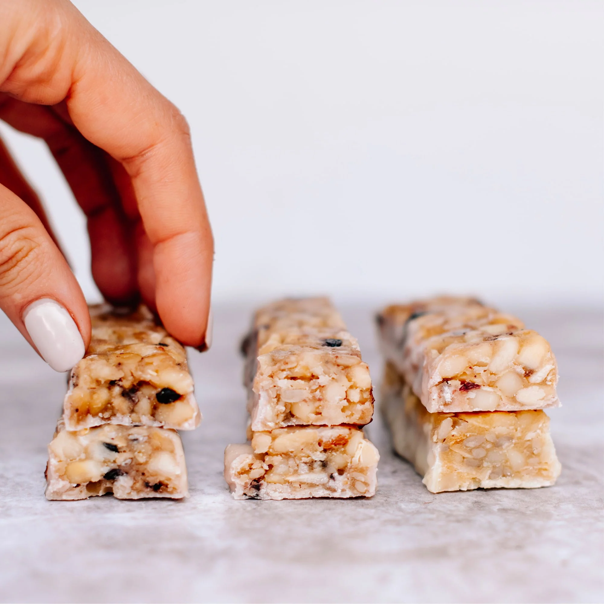 Blueberry White Chocolate Macadamia Nut Snack Bar (12 Bars) - Image 10