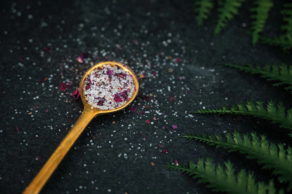 Cardamom Rose Garnish - Image 3