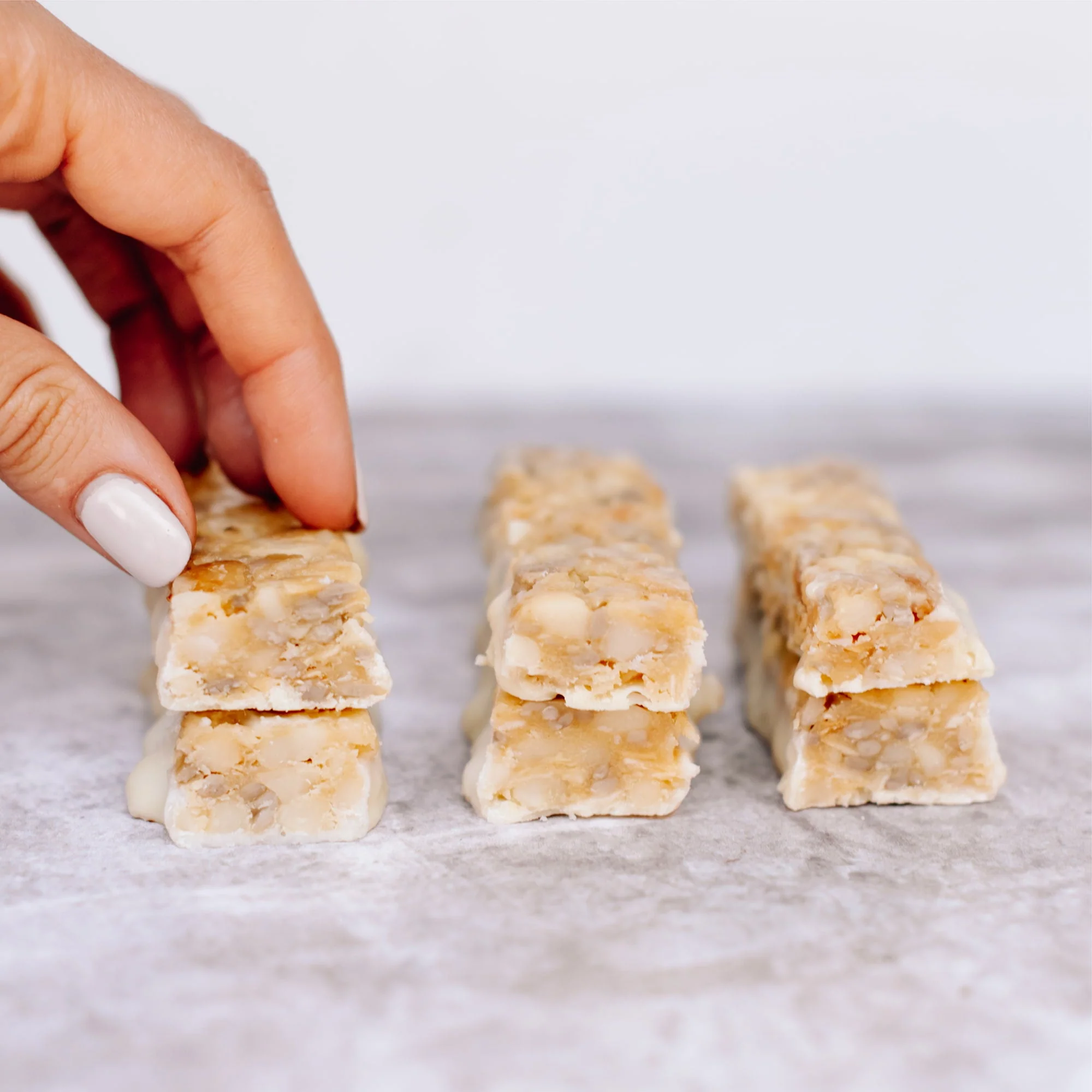 Coconut White Chocolate Macadamia Nut Snack Bar (12 Bars) - Image 10