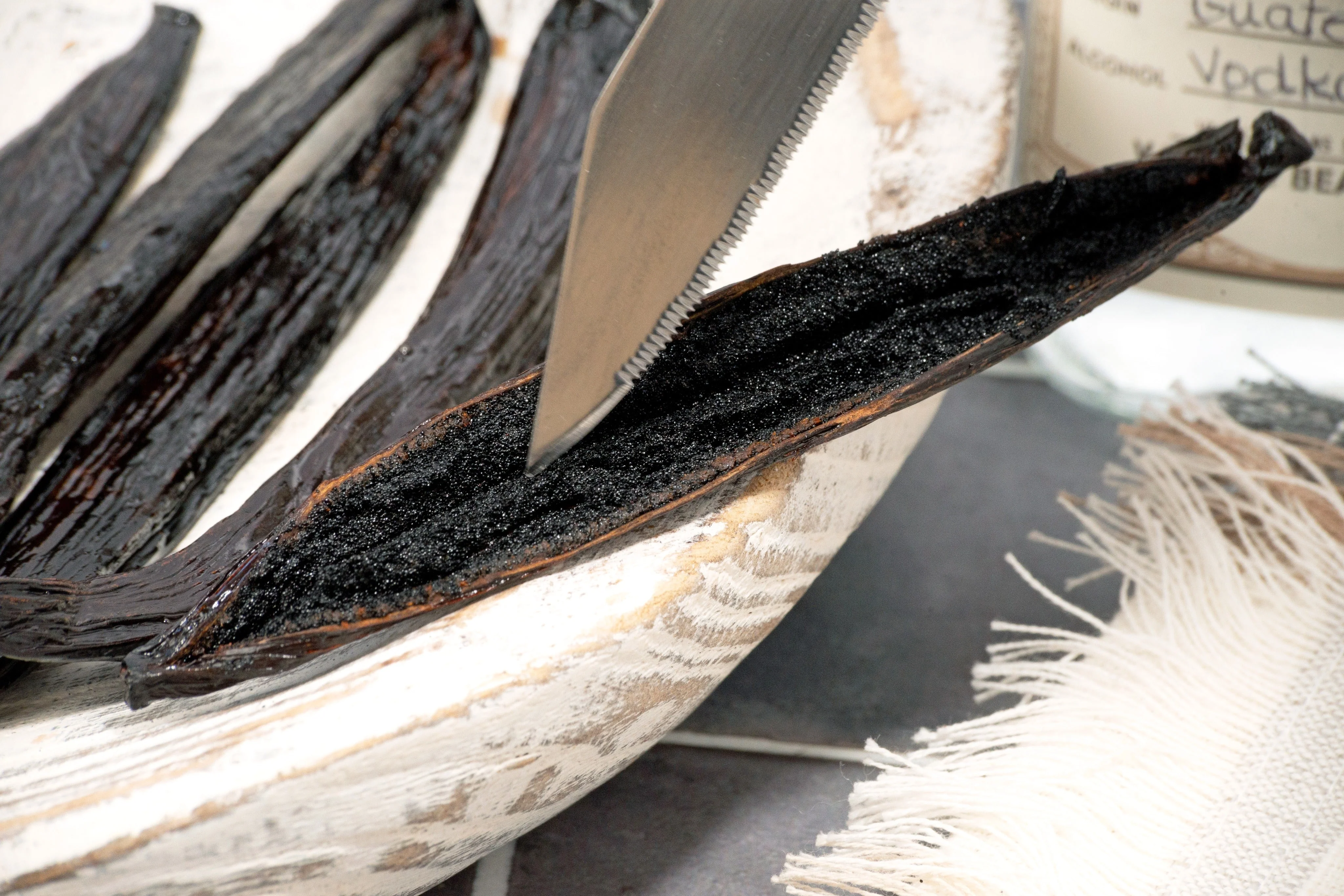 Guatemala Vanilla Beans - Whole Grade A Vanilla Pods for Vanilla Extract and Baking - Image 11