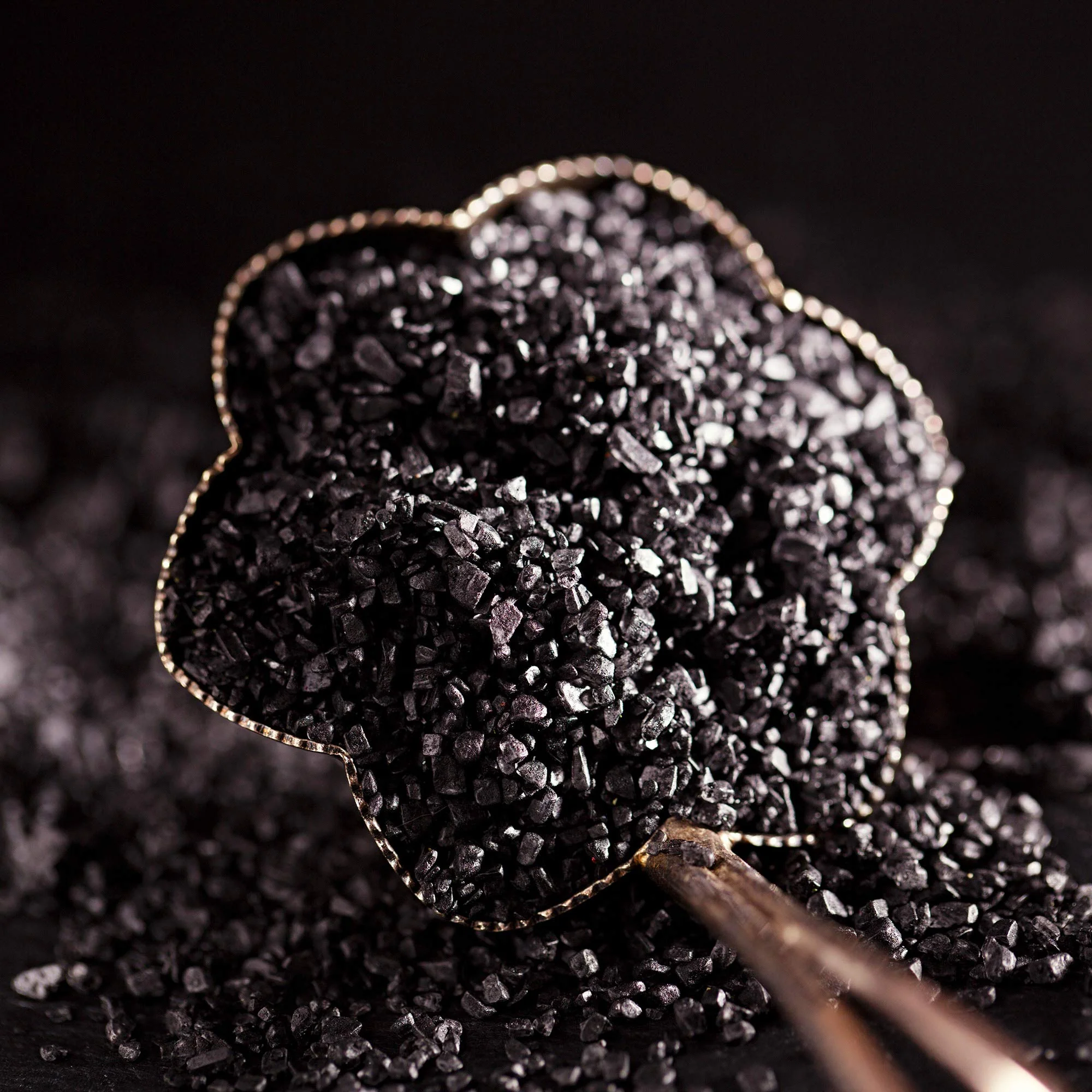Hawaiian Black Lava Salt (Medium Grain) - Image 8