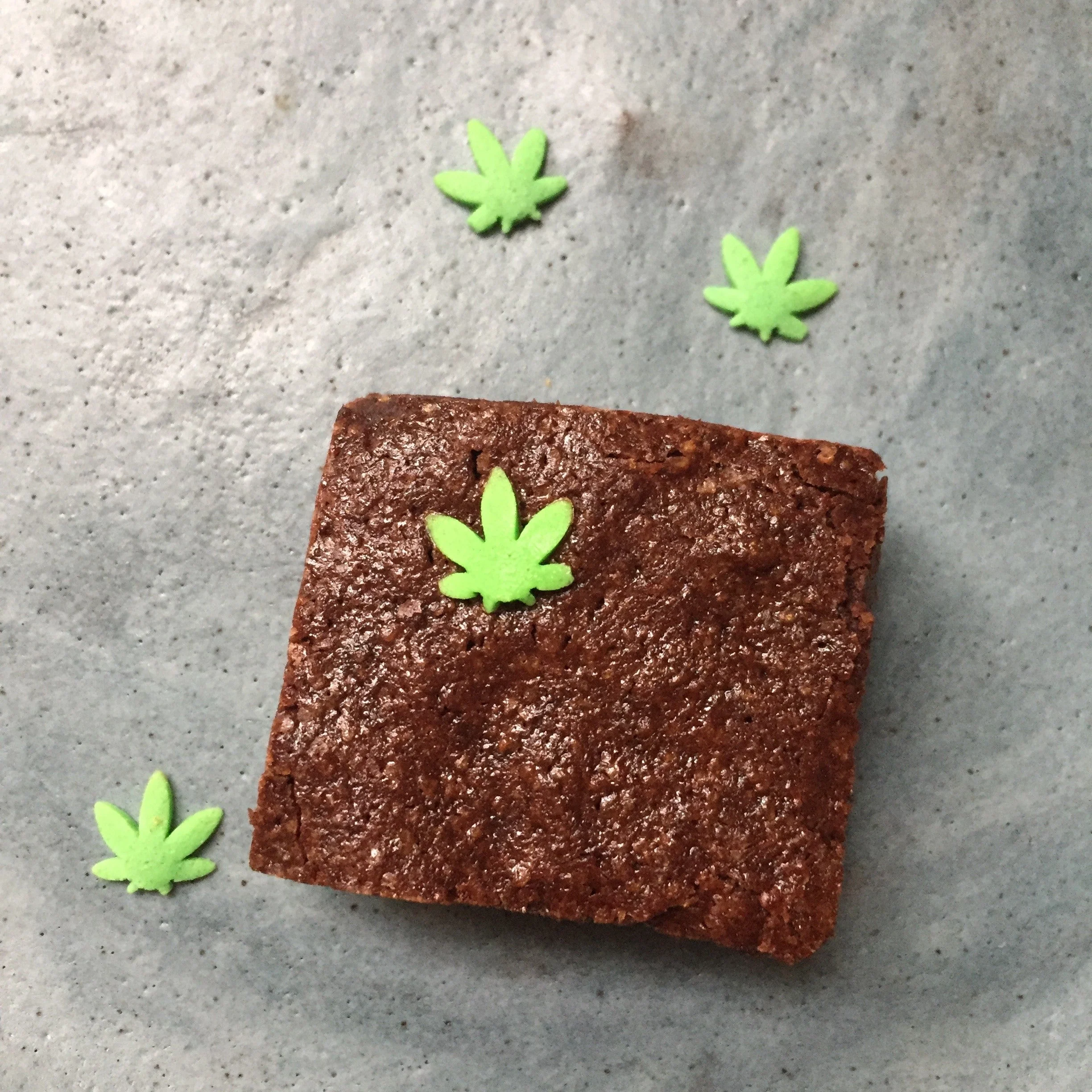 Hemp Leaf Sprinkles (CBD & THC Free) - Image 4
