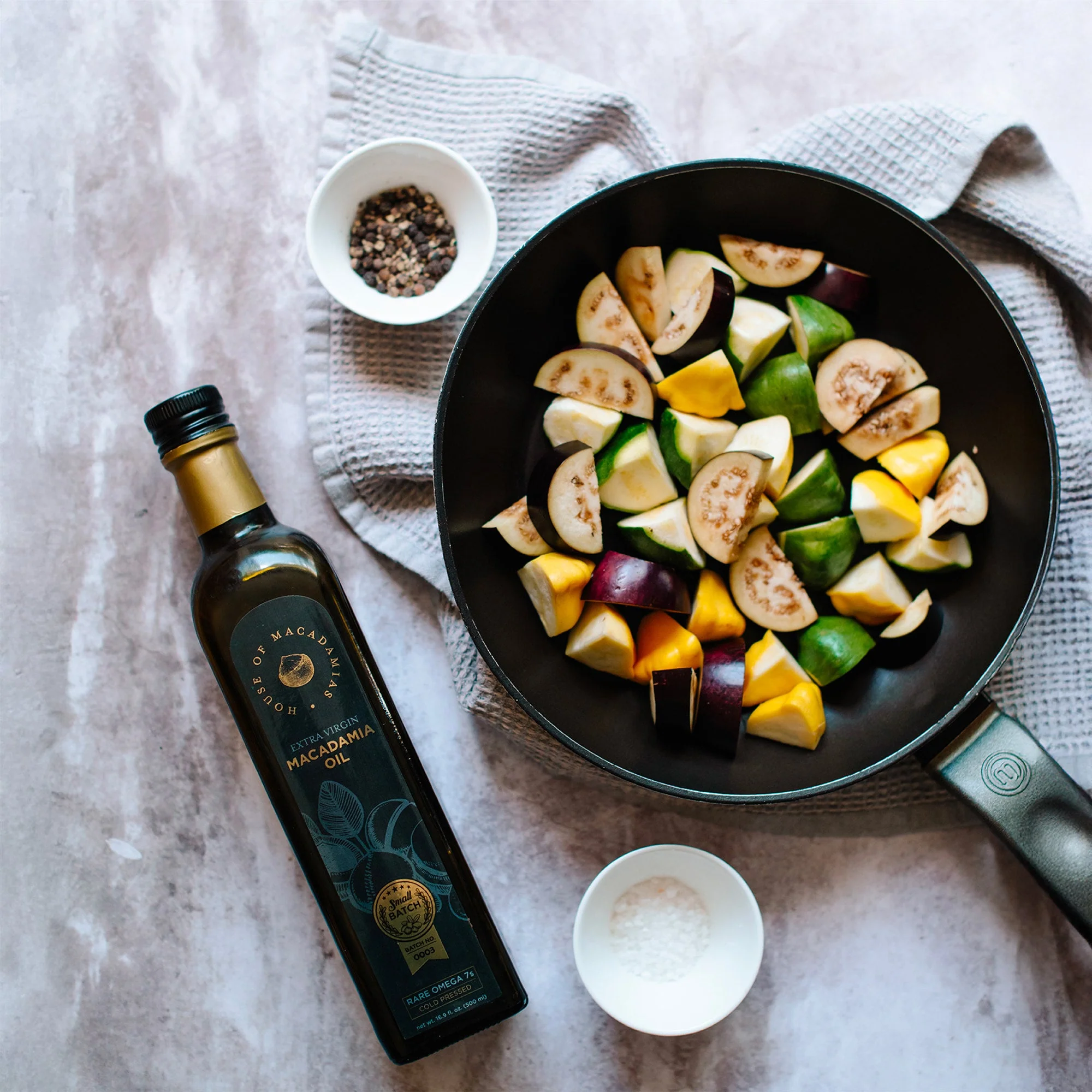 Macadamia Oil Extra Virgin Cold Pressed 16.9 oz. - Image 9