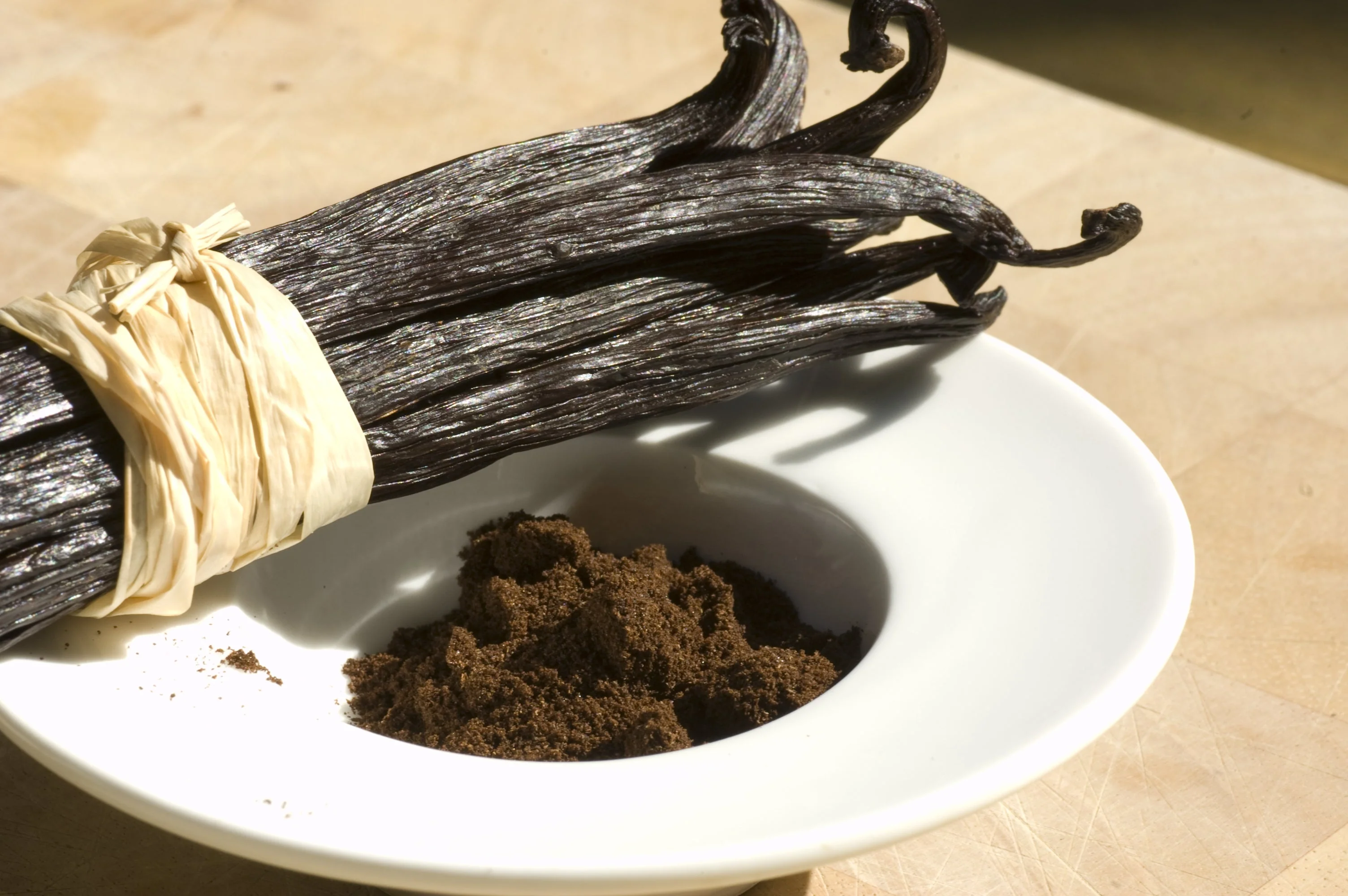Organic Vanilla Bean Powder - Pure Ground Madagascar Vanilla Powder - Image 3