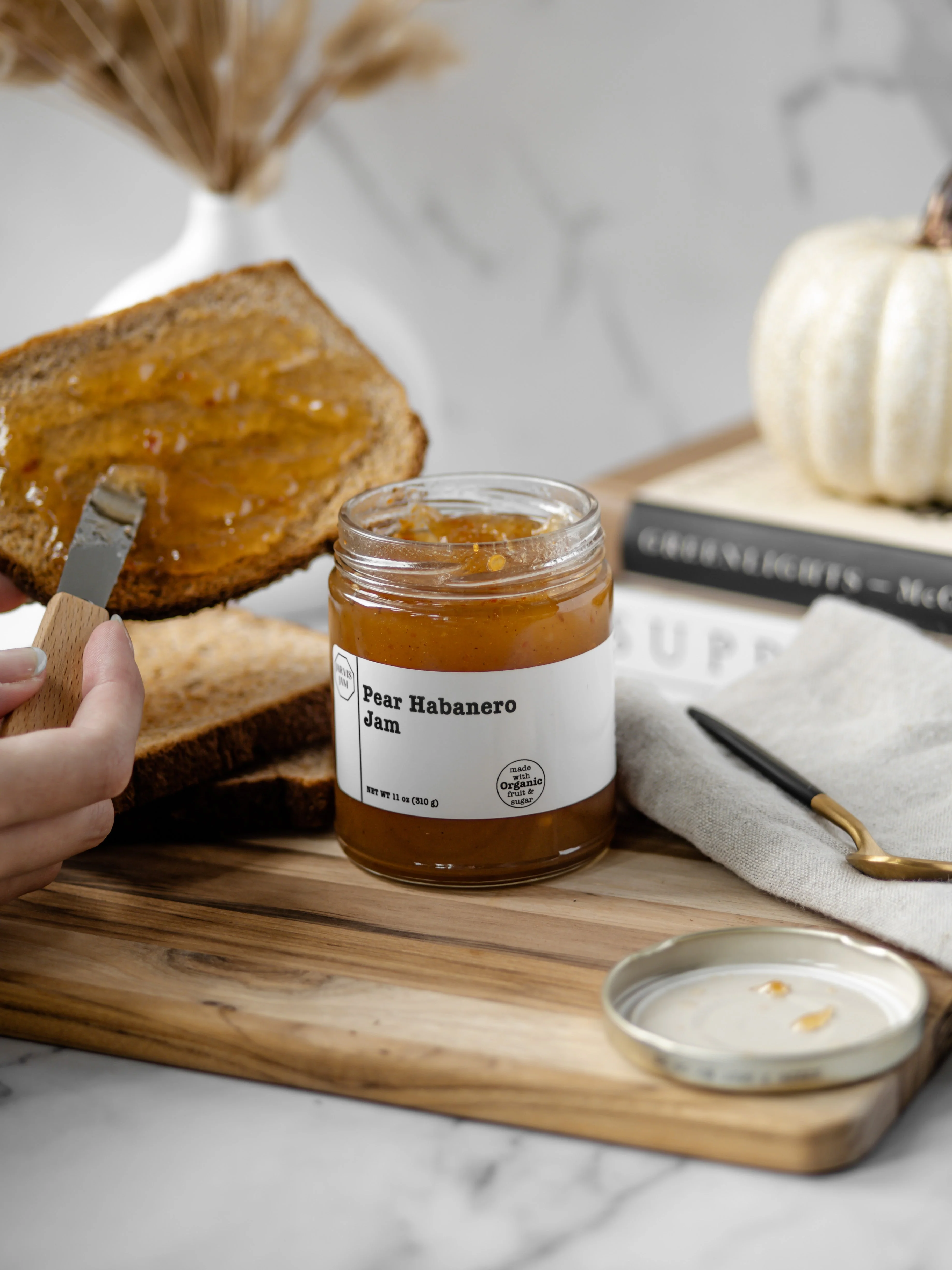 Pear Habanero Sweet and Spicy Jam - Image 5