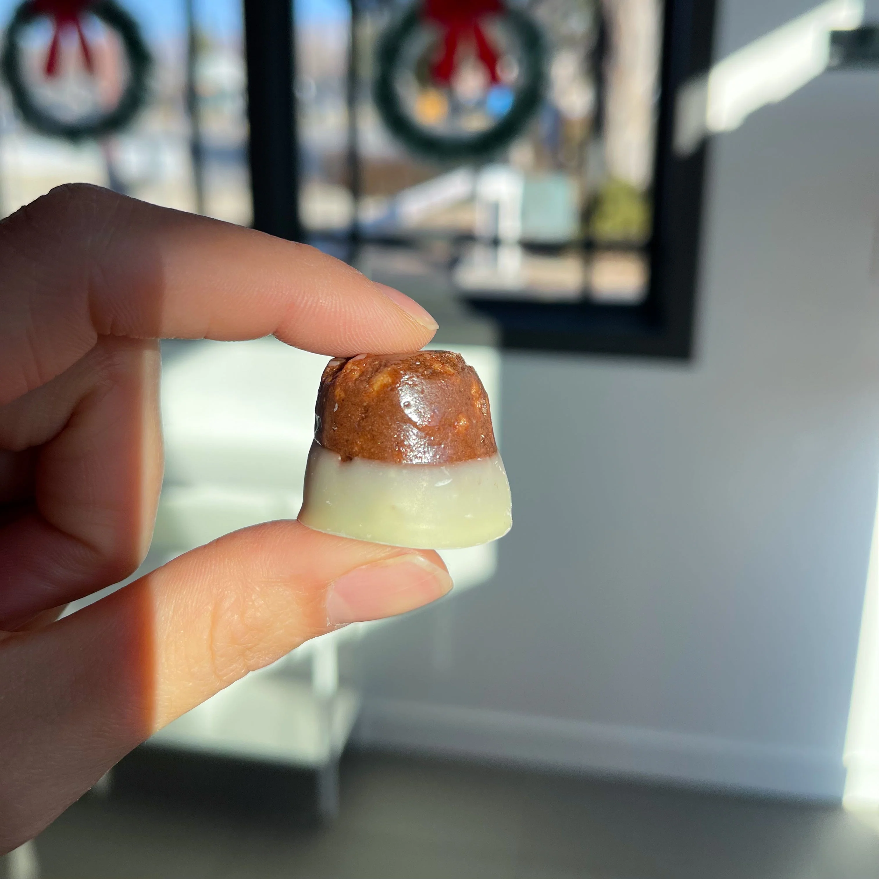 Peppermint White Chocolate Bites l Multipacks - Image 3