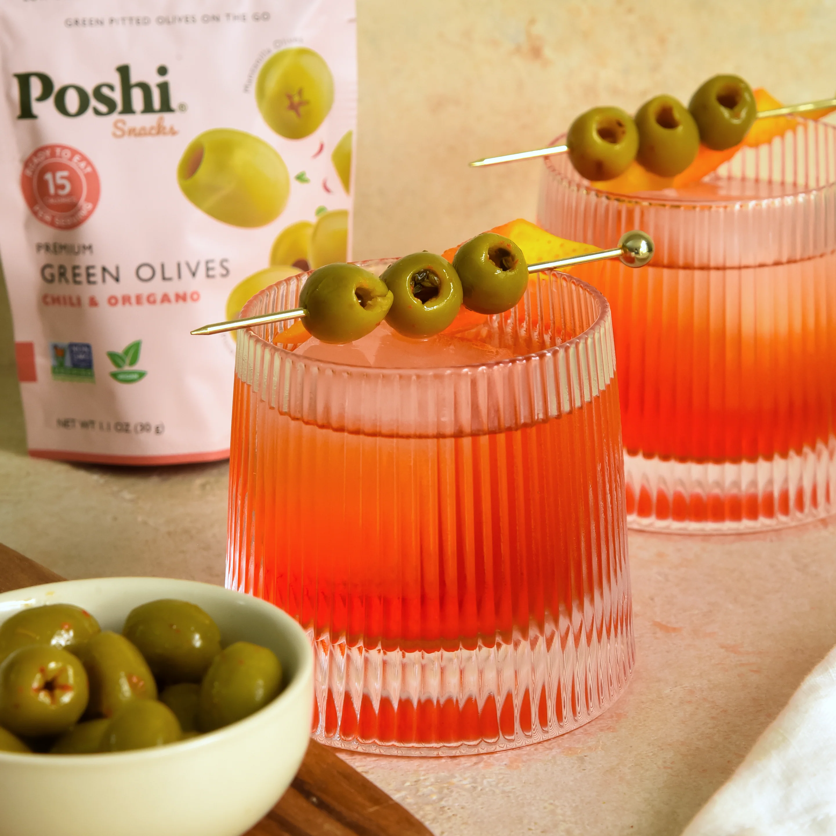 Pitted Green Olives With Chili & Oregano - 10 Snack Packs (1.1 OZ/Pouch) - Image 5