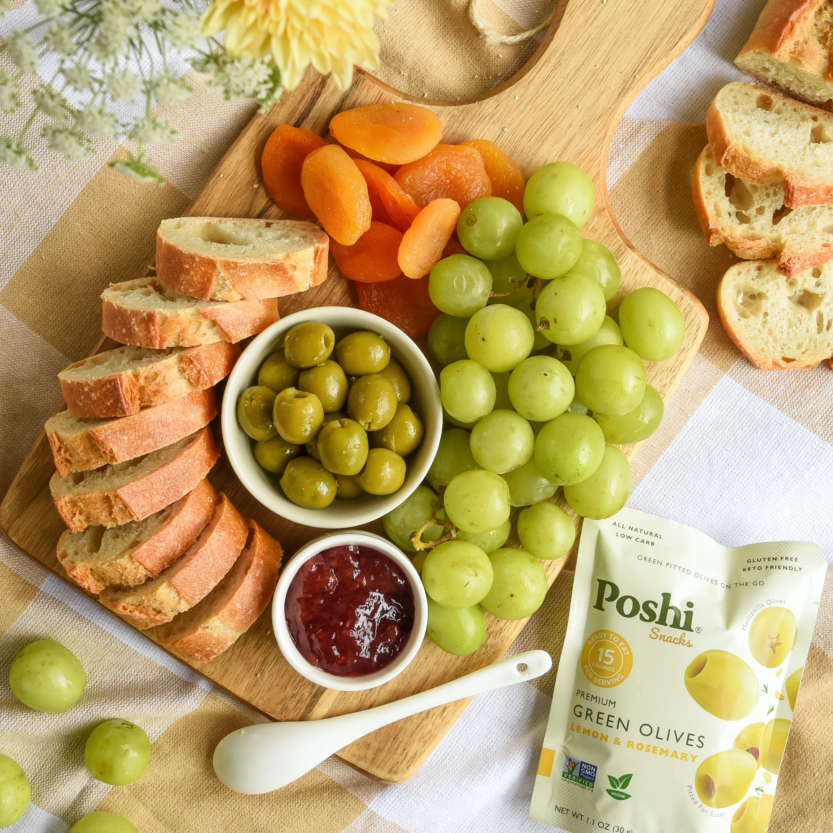 Pitted Green Olives With Lemon & Rosemary - 10 Snack Packs (1.1 OZ/Pouch) - Image 5