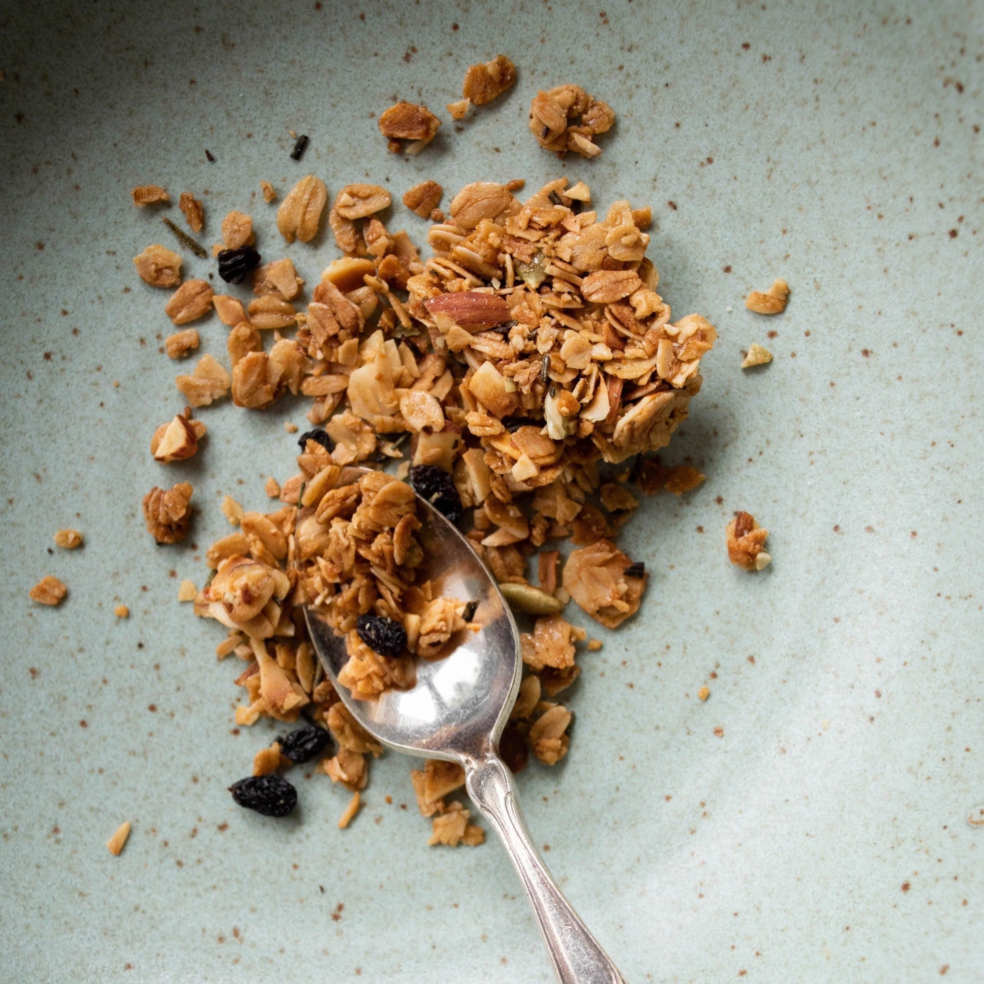 Rosemary Granola with Currants - Image 2