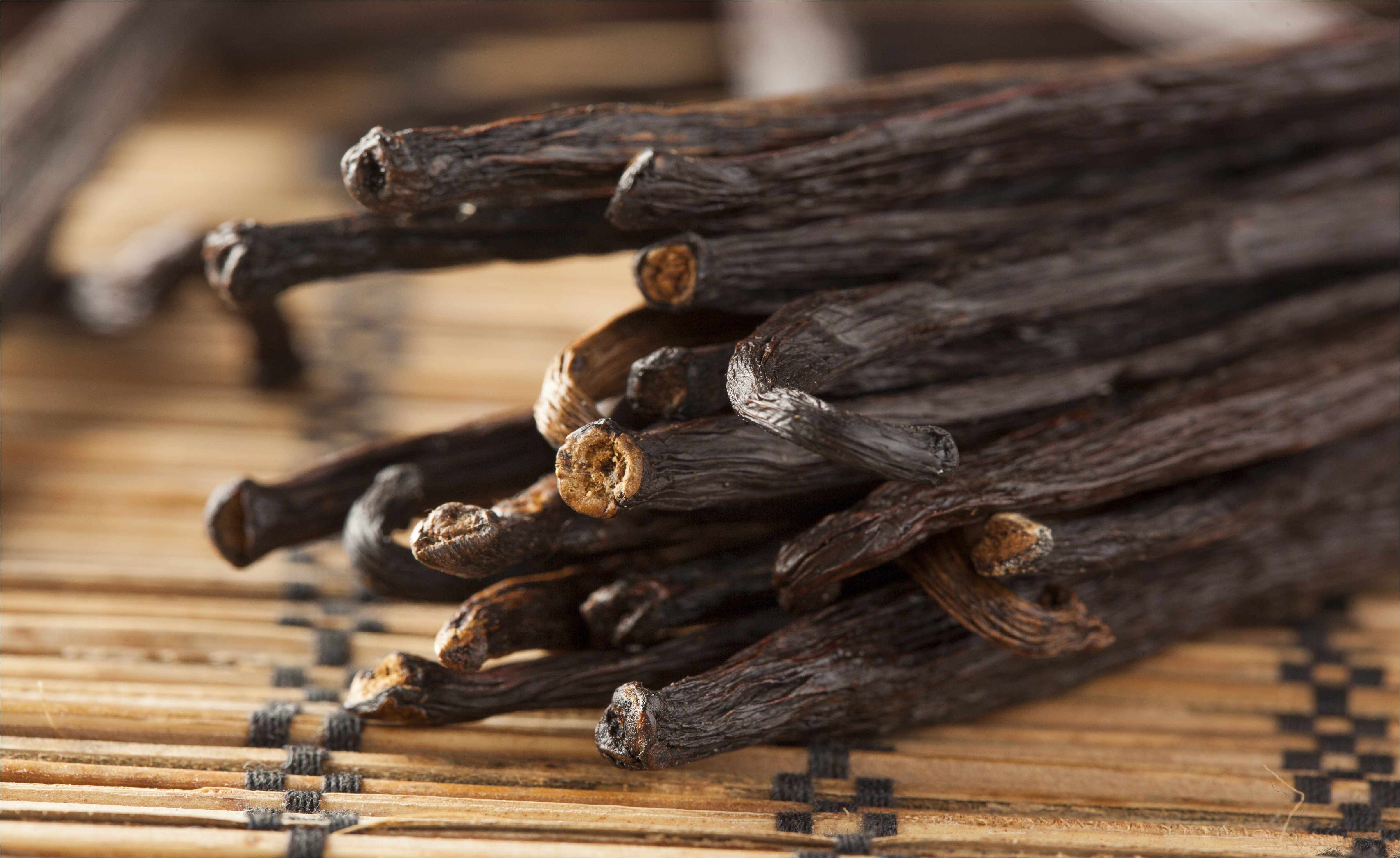 Tahitian Vanilla Beans - Whole Grade B Pods for Extract - Image 6