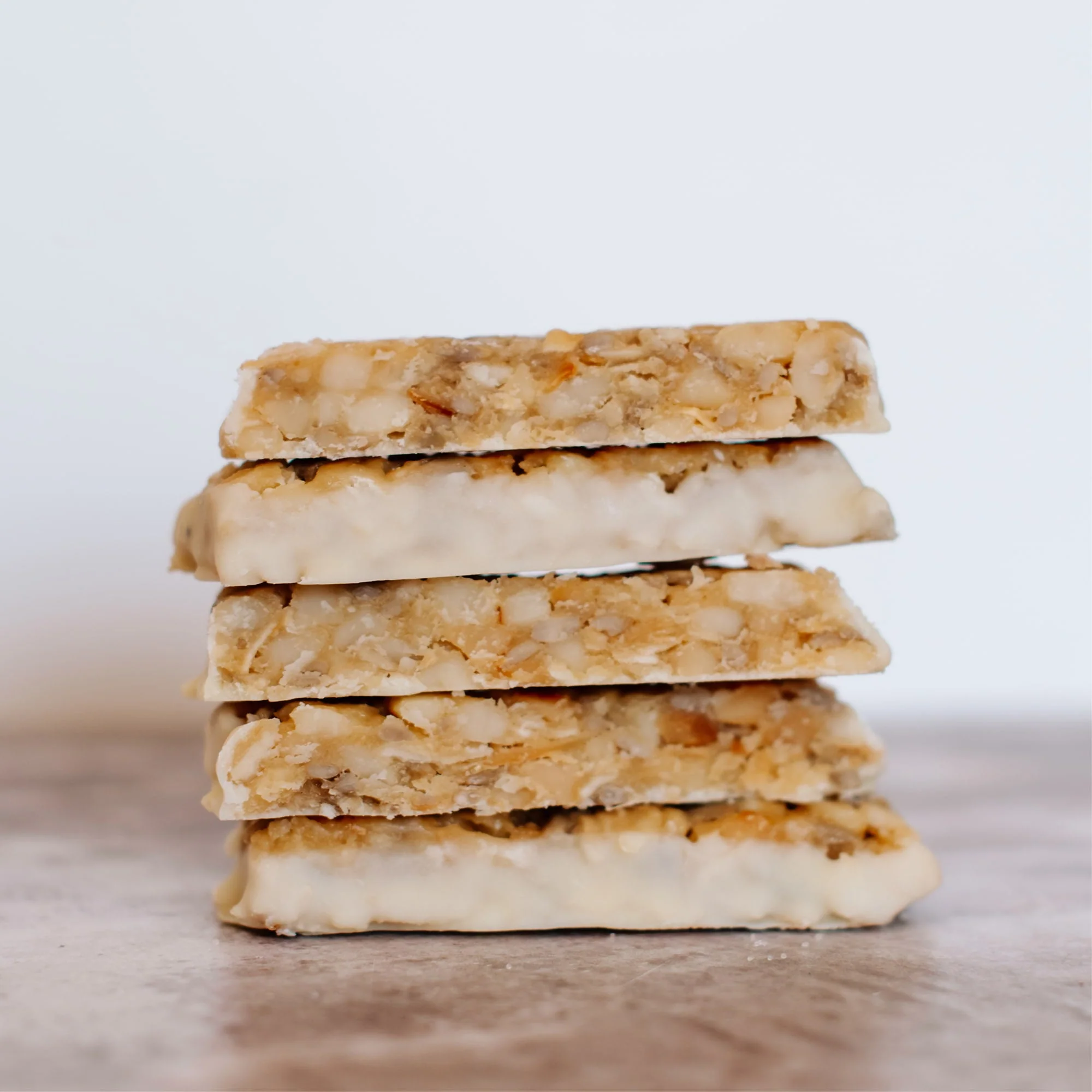 White Chocolate Macadamia Nut Snack Bar (12 Bars) - Image 6
